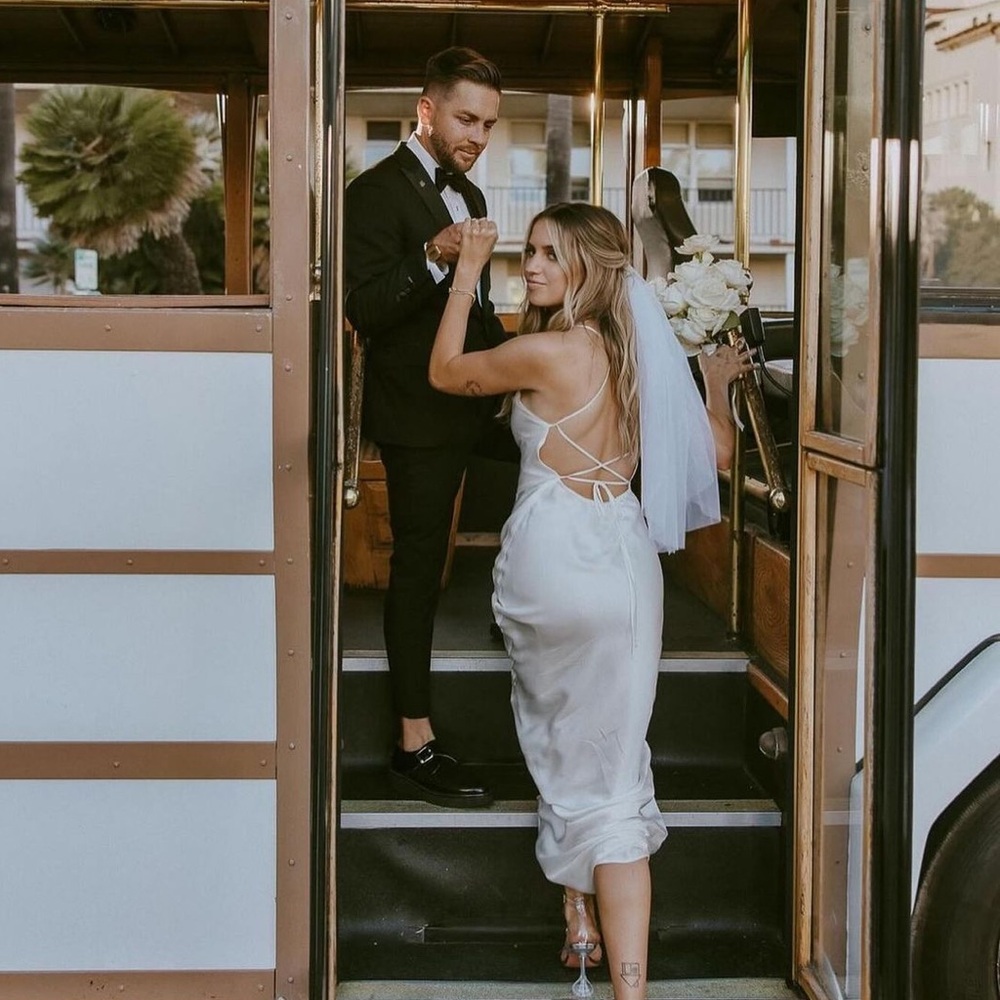 Stone Cold Fox Gatsby Gown - Picture 2 of 4
